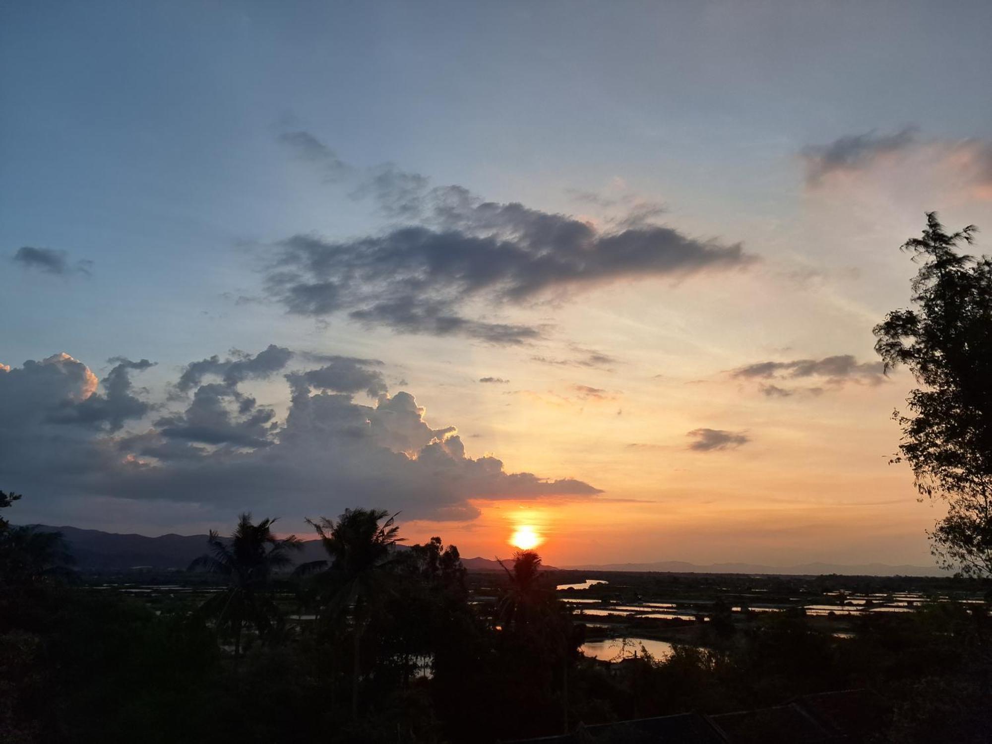 Homestay Dat Phu Tuy Hoa Exteriör bild